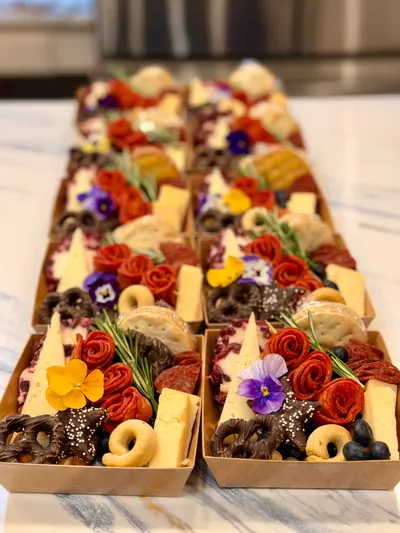 Gourmet lunch boxes for any occasion